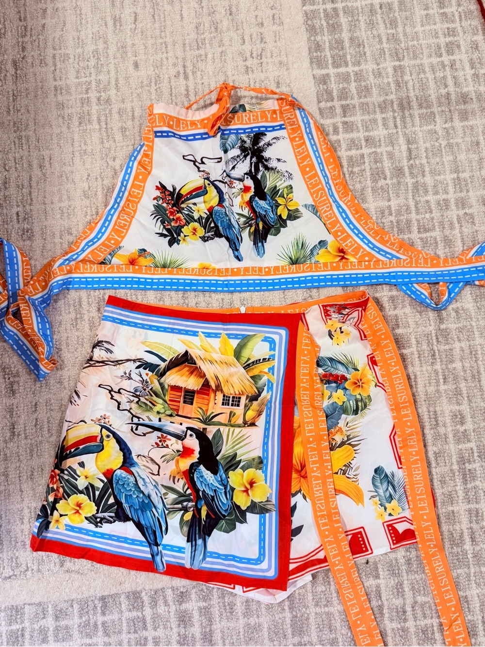 Tropical Parrot Print Two-Piece Pet Bird Cover Set - Orange Accents